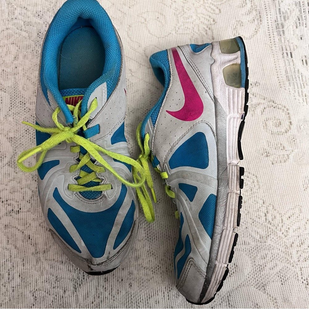 Nike Air Max shoes - Picture 2 of 6